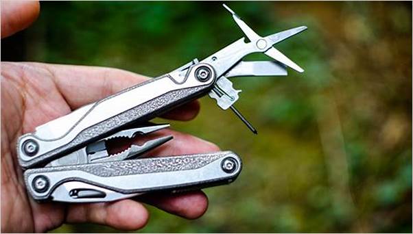 Best compact multi-tool for hiking