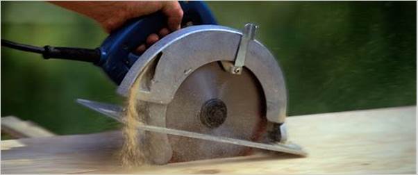best tool to cut wood